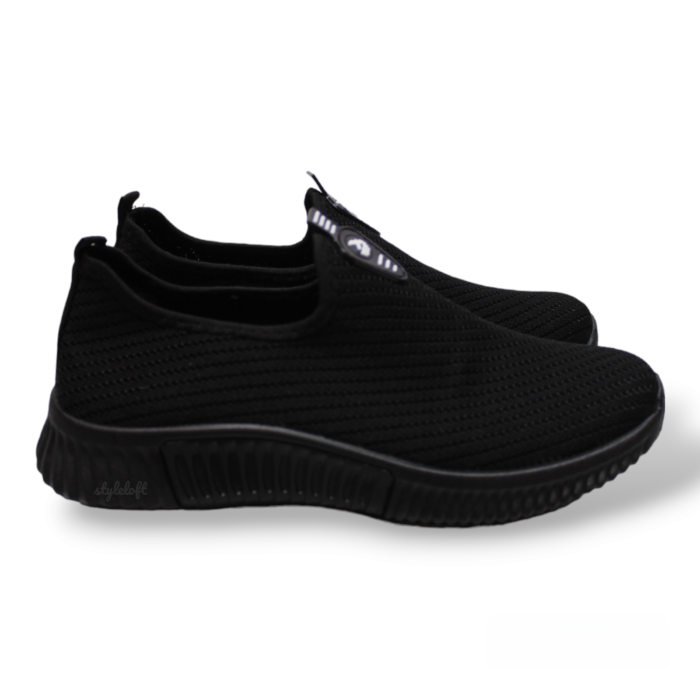 Stylish Black Slip-On Runners